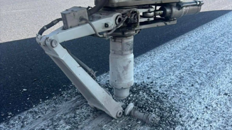 Air-India-Express-Flight-Nose-Wheel-Break-1-764x430