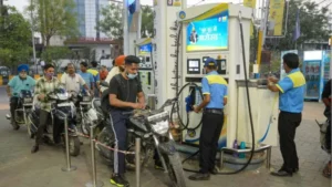 7tr9mrv8_petrol-diesel-price-today_625x300_30_April_26