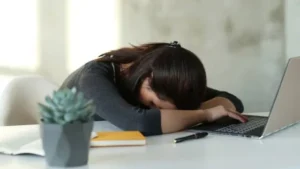 Woman-Feeling-Tired-1780987448307_v
