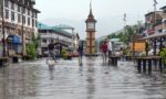 J&K में बाढ़ से तबाही: लाल चौक पानी में डूबा, 17 की मौत, अमरनाथ यात्रा रुकी; स्मार्ट सिटी प्रोजेक्ट पर उठे सवाल