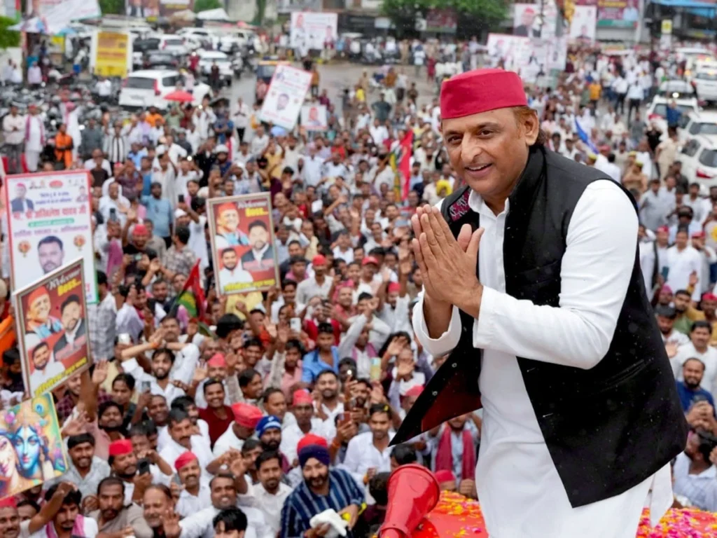 akhilesh_yadav_pda_rath_yatra__1