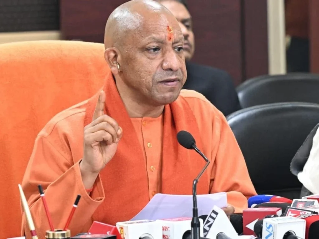 cm_yogi_1790300032292_cgmE_17903