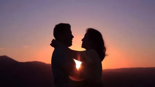 love-couple-1-1789784291958_v