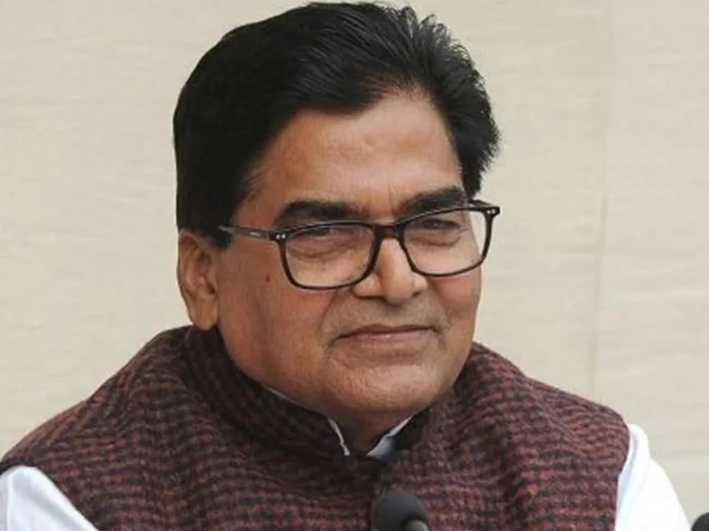 ram_gopal_1790693872065_WuWR_179